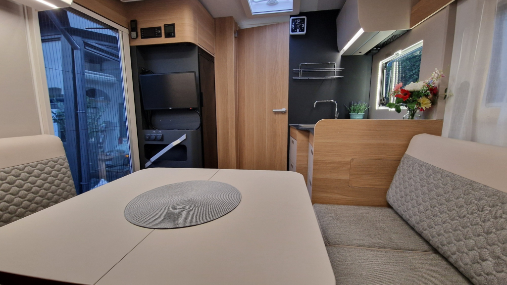 Adria Matrix 650 DC Foto: 11