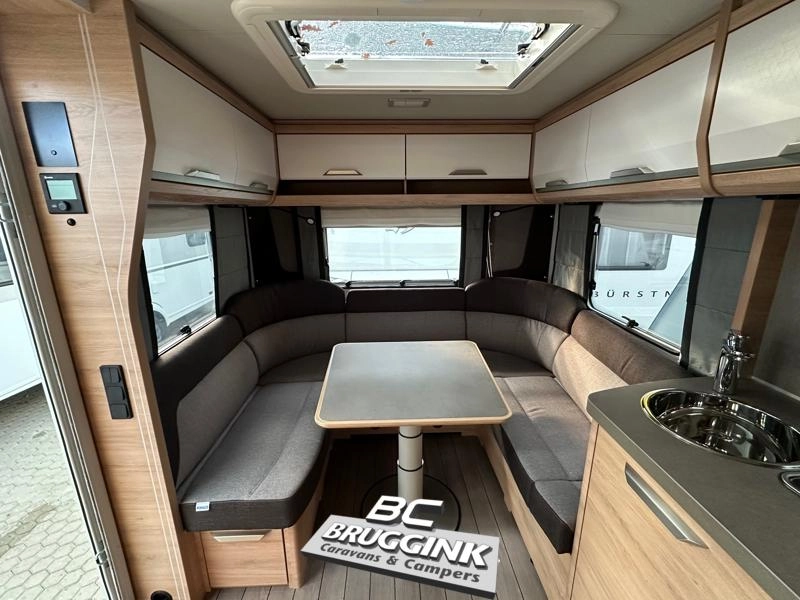 Knaus Sudwind Black Selection 500 FU Frans Bed Vloerverwarmin  foto: 2