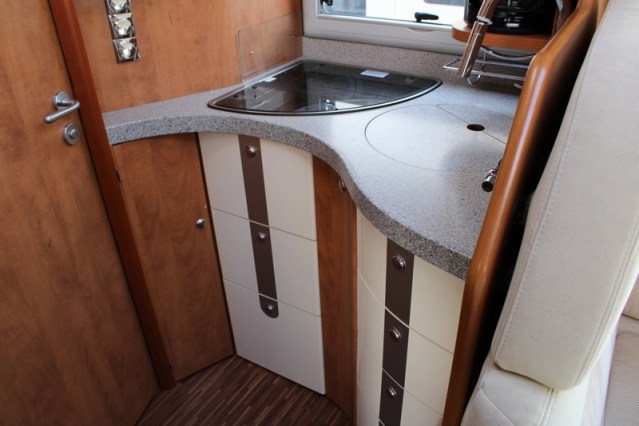 Carthago Chic C Line I 5.0 1e eigenaar Fiat 3.0 liter 160 pk 4250 kg chassis enkele bedden 5 zitplaatsen (122  foto: 34