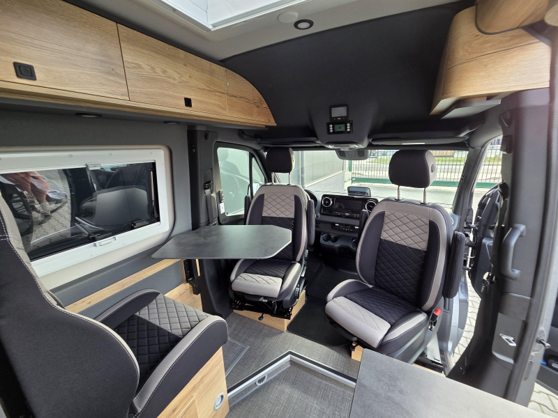 Clever Aventuro 600 4x4 Mercedes  foto: 19
