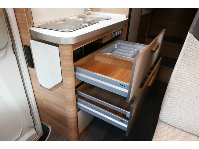 Knaus VAN Ti Vansation 650 MEG 140 PS Euro 6 Fiat Ducato **Einzelbetten/Satelliten-TV/Navi/Kamera/Nur 15.360 km/1. Besitzer/Wie neu Foto: 19