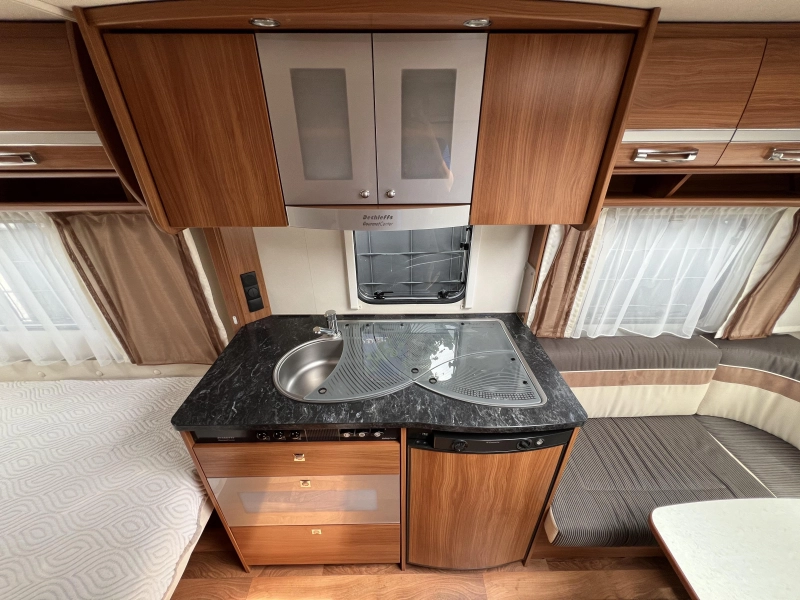 Dethleffs Nomad 450 DB Mover, Avance, Mosquitera foto: 6