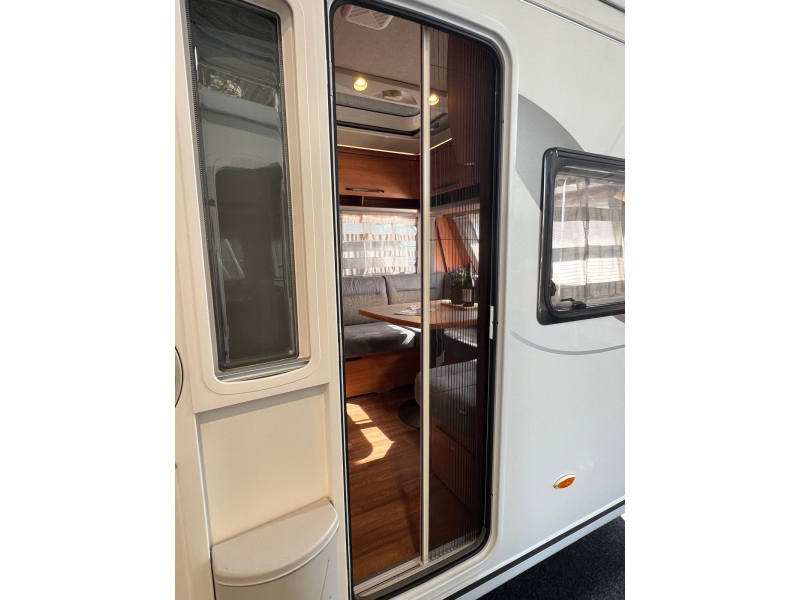 Eriba Nova Winner Edition 465 GL mover, toldo, aire acondicionado foto: 10