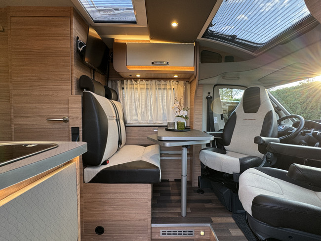 Weinsberg CaraCompact Pepper Edition 600 MEG 140 CV Autom&aacute;tico 9 velocidades Euro 6 Fiat Ducato 8 **Camas individuales/Portabicicletas/Sat&eacute;lite/Smart TV foto: 1