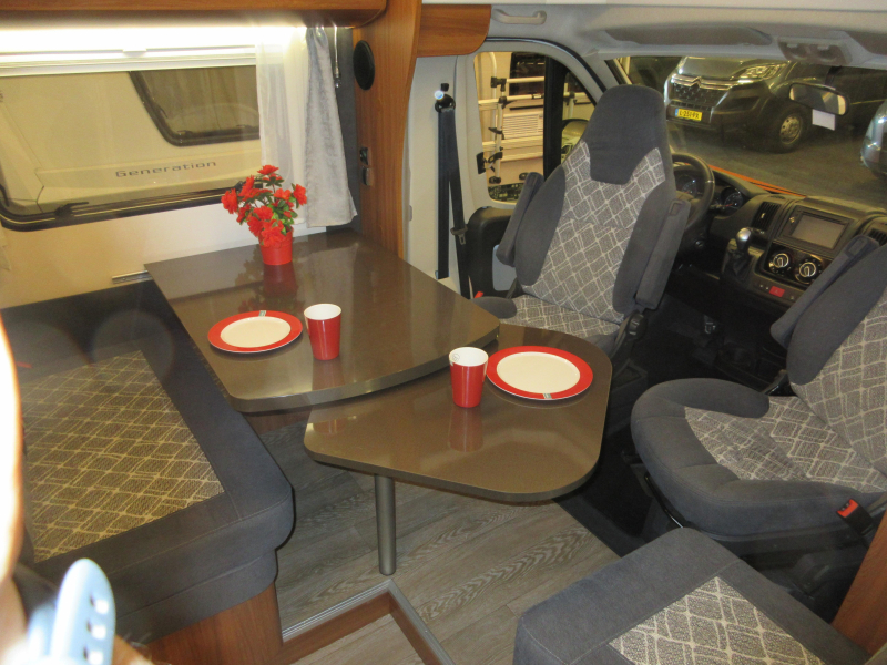 Hobby Optima De Luxe 65 GE AUTOMAAT ENKELE BEDDEN  foto: 1