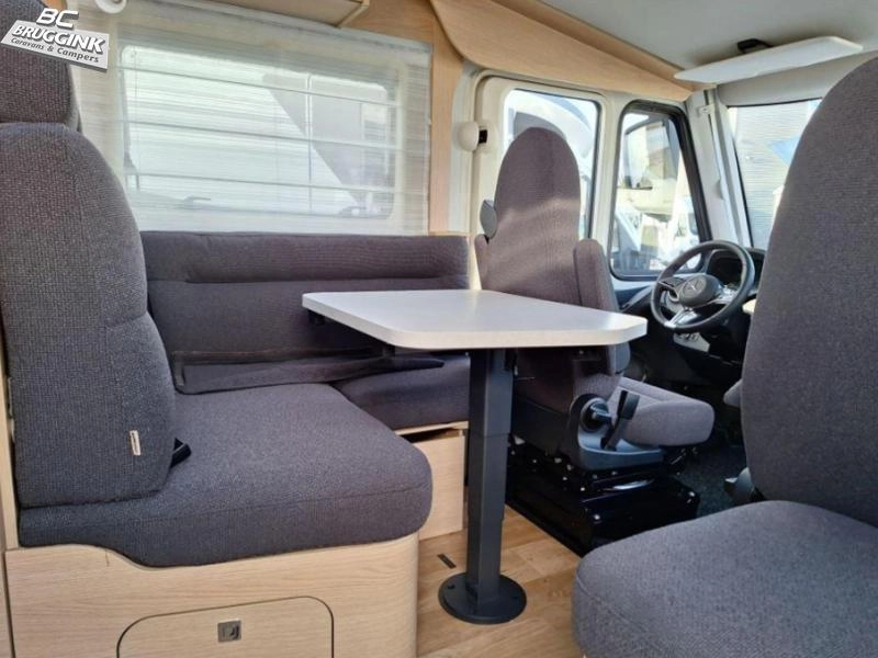 Hymer B-MC I 600 Einzelbetten + Hubbett Foto: 2