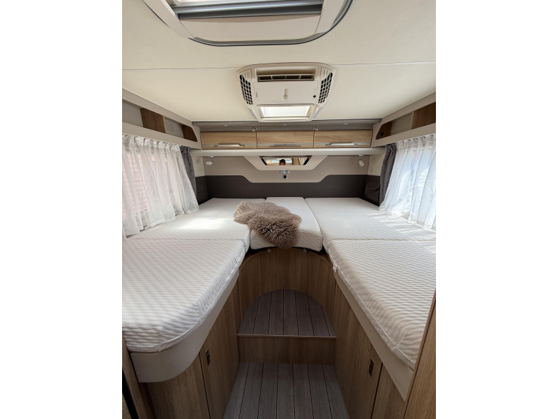 Knaus Sky Wave 650 MEG &iexcl;Amplia autocaravana! foto: 17