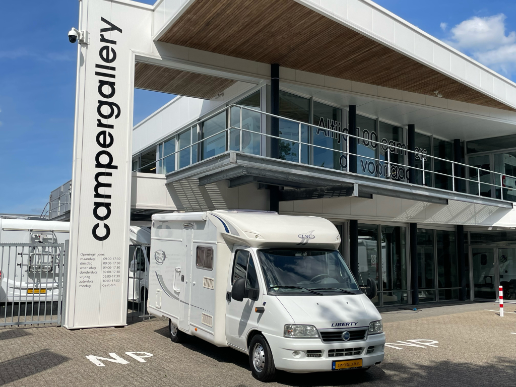 LMC Liberty 582 TI FRANSBED TREKHAAK CRUISE CONTROL CAMERA foto: 0