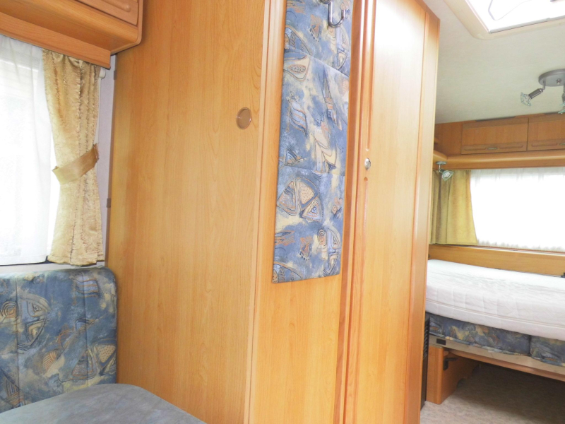 Adria Unica B 431 DD foto: 8