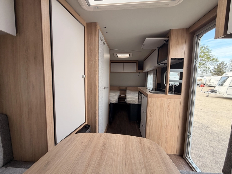 Knaus Sport 500 EU 1800KG + Camas individuales foto: 6