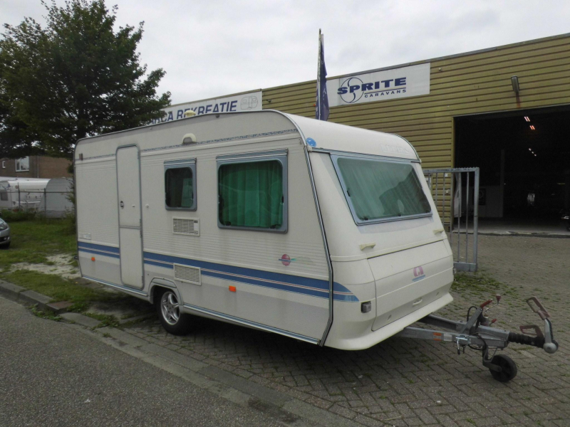 Adria Unica B 431 DD