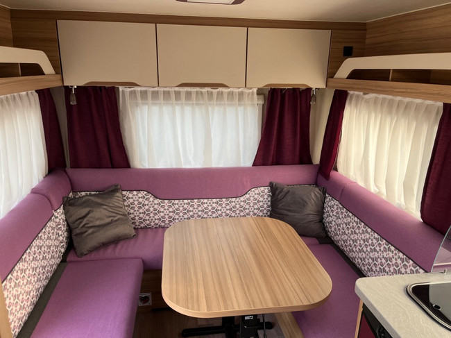 Weinsberg 450 Fu Topstaat! Frans bed , Mover !Bovag keuring foto: 3