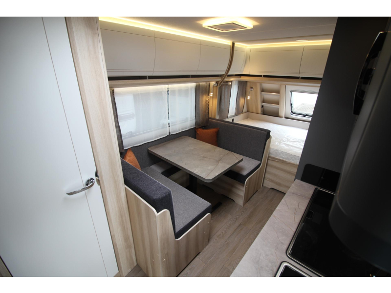 Hobby De Luxe 490 KMF Stapelbedden!  foto: 6