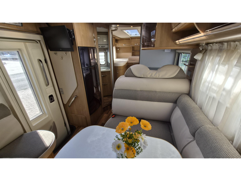 Hymer Tramp 678 Lengtebedden 150PK Heavy  foto: 4