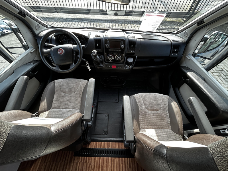 Adria Twin 640 SHX Dwarsbed/unieke indeling  foto: 20