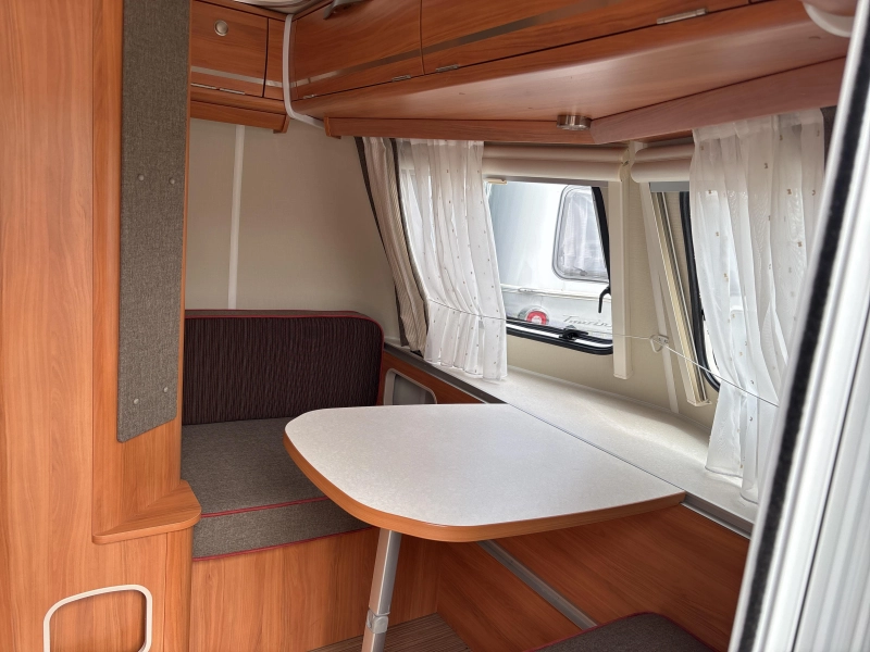 Eriba Touring Troll 540 GT Mover/Thule luifel  foto: 4