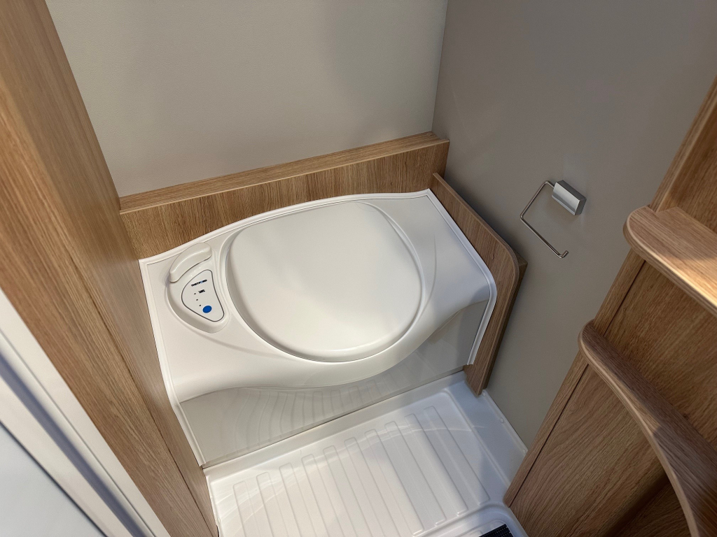 Knaus Sky Wave 650 mf 60 years edition foto: 23