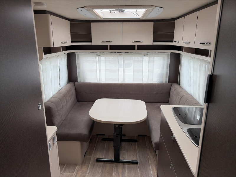 Dethleffs C'Go 495 FR Mover/Awning photo: 7