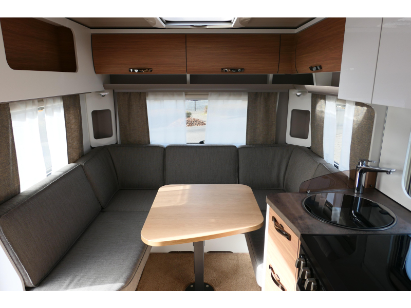 Eriba Nova 530 enk. bed zeer luxe  foto: 9