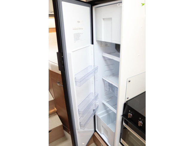 Bürstner Lyseo Harmony Line 140pk Automaat | Vlakke vloer! | Lengtebedden | Oven | Luchtvering | Luifel | Grote garage | Zonnepaneel | Co foto: 15