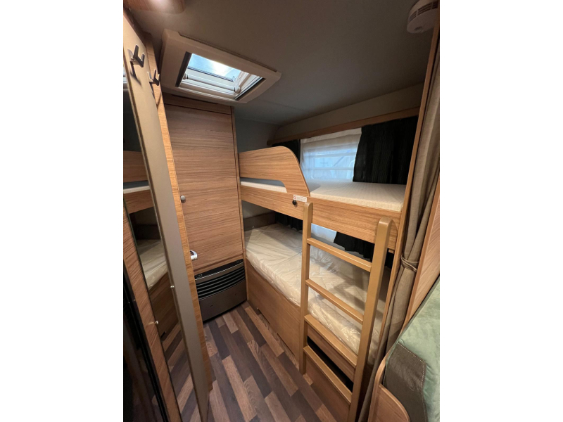 Weinsberg CaraOne 550 QDK mover, luifel, voortent  foto: 2