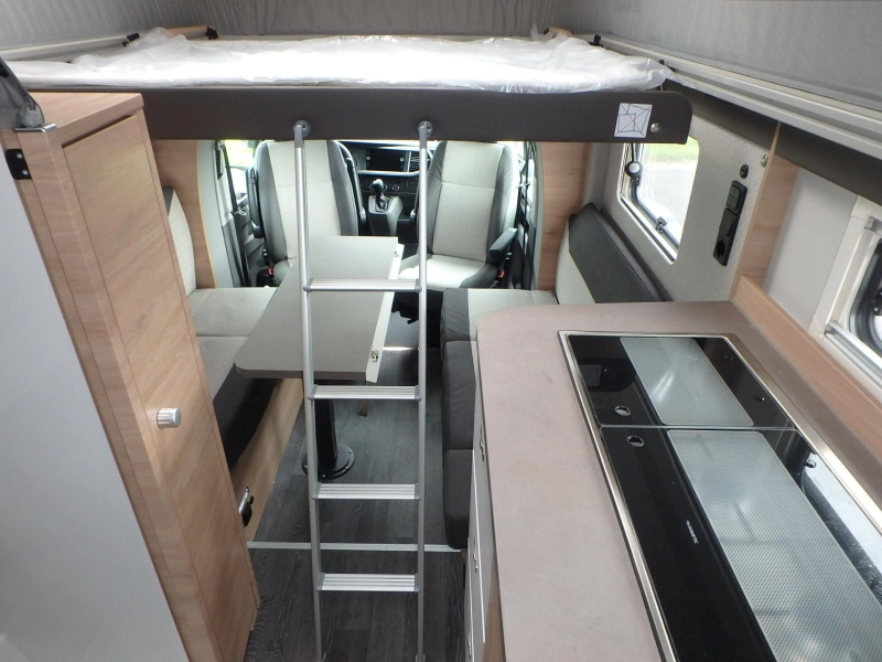 Knaus Tourer CUVision 500 LT NU VOOR € 89.950,00  foto: 18