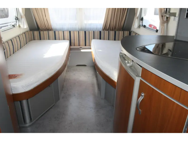 Kip Hy Line 53 TEB  foto: 4