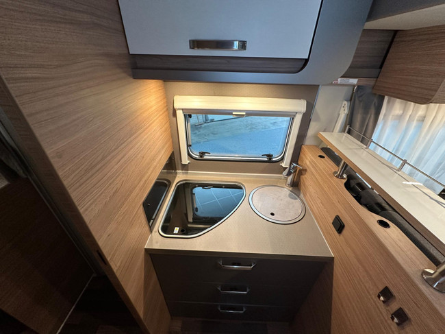 Weinsberg CaraSuite 700 MEG Foto: 18