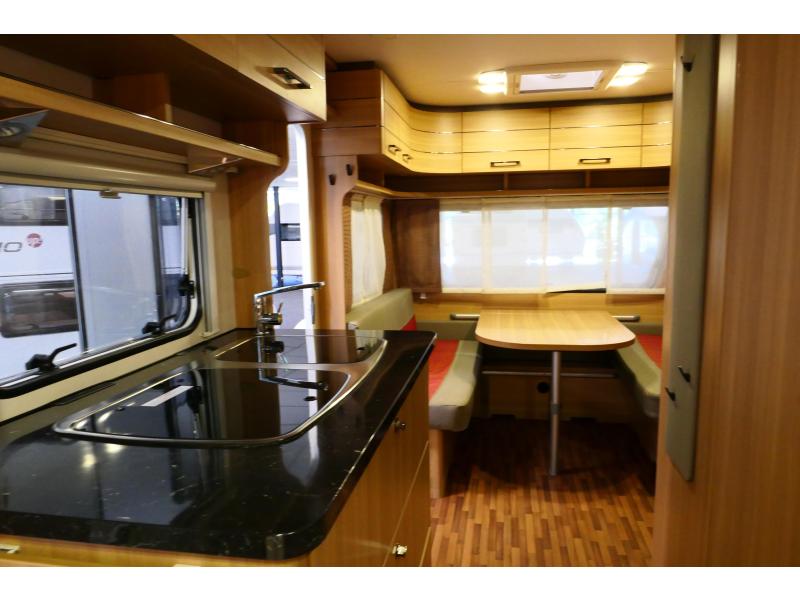 Eriba Living 550 Queens bed  foto: 8