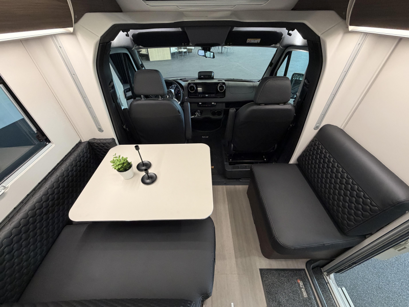 Adria Matrix Supreme MB 670 SL automaat / trekhaak  foto: 8