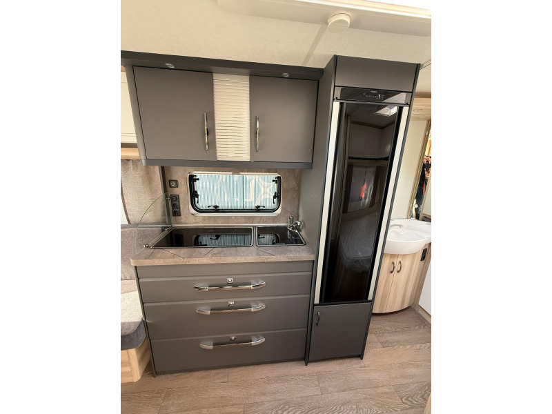 Hobby De Luxe 460 UFE Nieuw | Actie model 2026  foto: 7