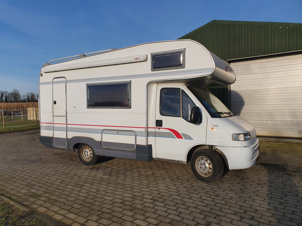 Fiat Ducato 2.8 tdi Bürstner 2 zonnepanelen 6 zitplaatsen foto: 0