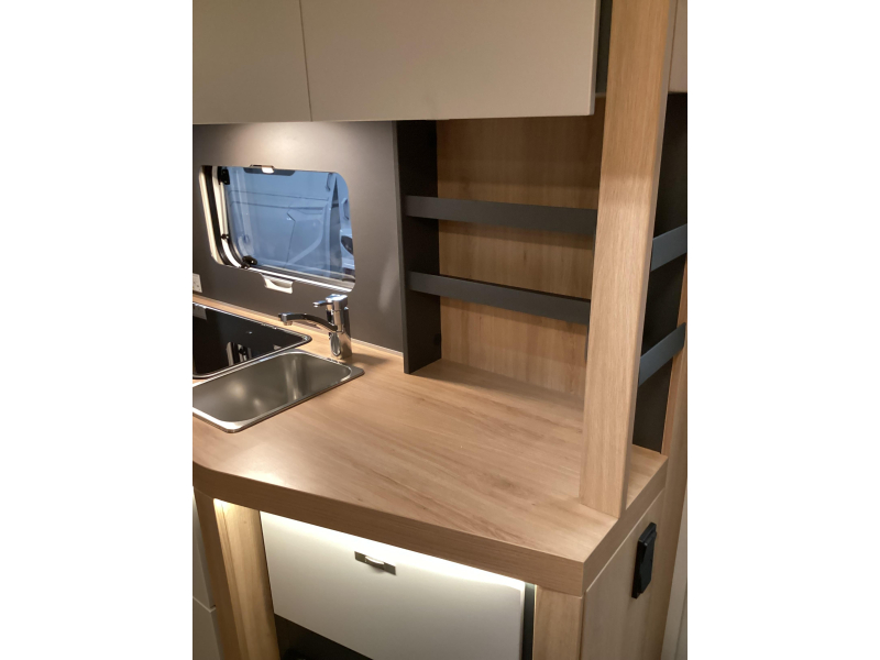 Knaus Sport 420 QD cama transversal foto: 11