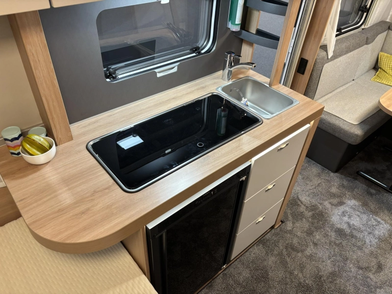 Knaus Sport 500 EU !! BED VAN 210CM LANG !!!  foto: 12