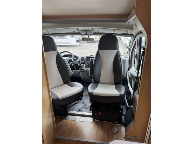 Dethleffs Globebus 3 T Ruimer rondzit  foto: 10