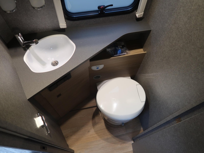 Dethleffs Trend 7057 EBL FACE TO FACE AUTOMATIK Foto: 8