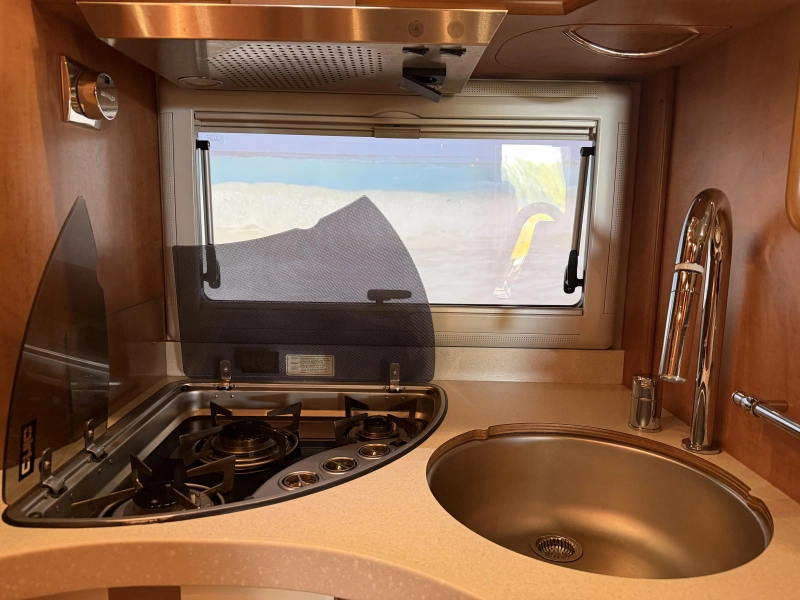 Carthago Chic C-Line I 5.0 QB queensbed 5.0 180pk  foto: 10