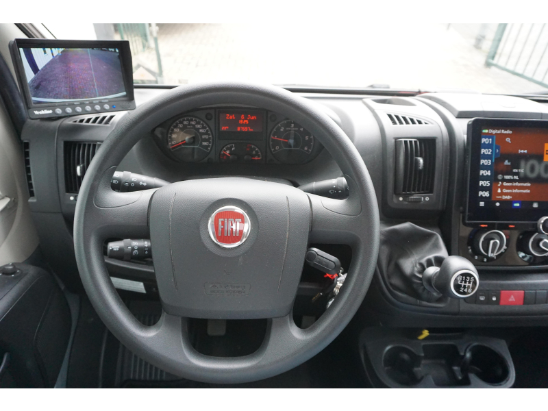 Adria Matrix Platinum 670 SC 5. Sitzplatz / Dachklimaanlage Foto: 19