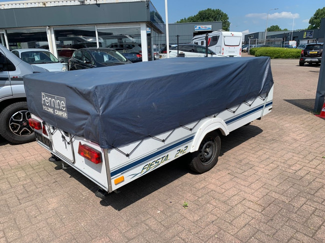 Alpenkreuzer Pennine Fiesta 2+2 Folding Caravan Awning 4 berths kitchen Awning 2011 photo: 4