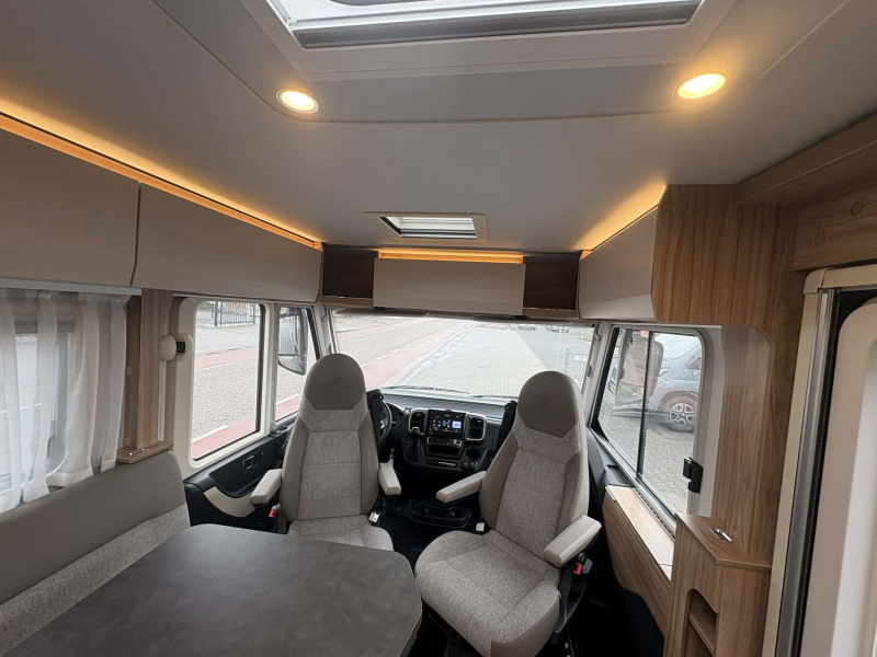 Hymer Exis-i 580 Geen Hefbed - 1e eigenaar  foto: 8