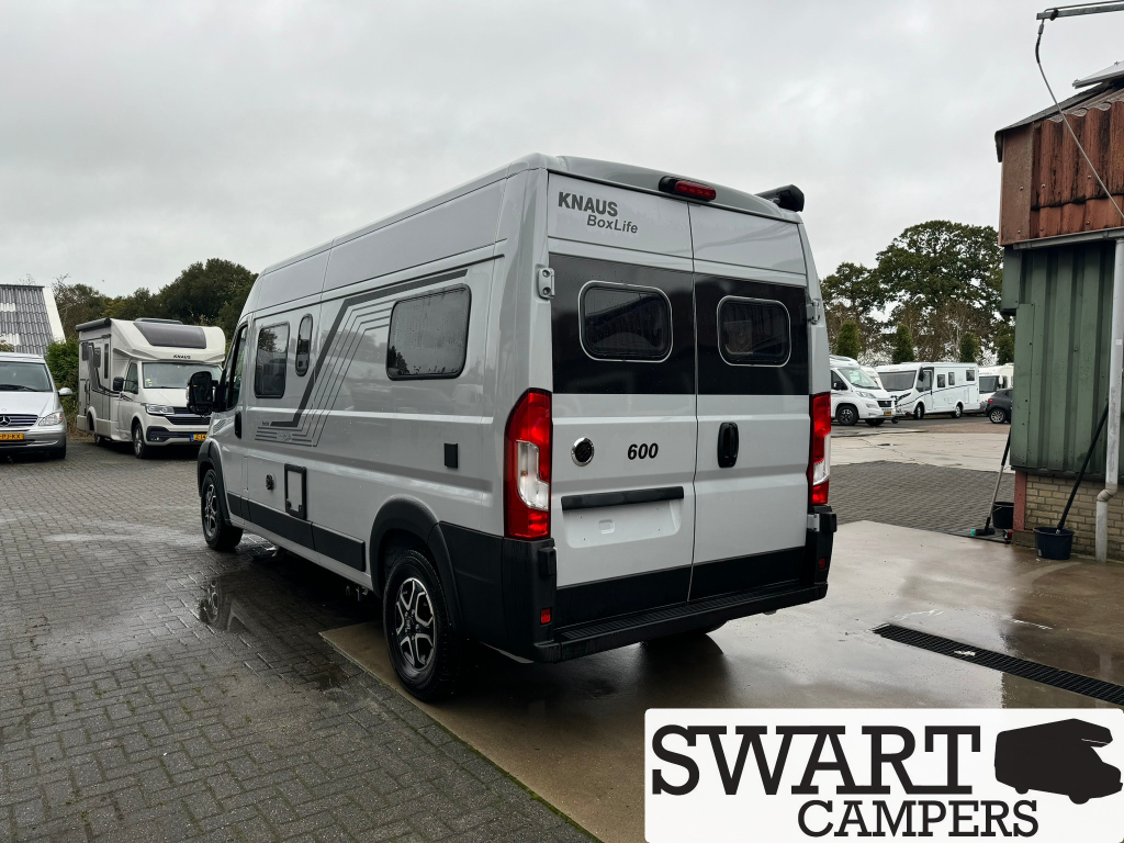 Knaus Boxlife 600 ME Platinum Selection, Automaat Lengtebedden foto: 5