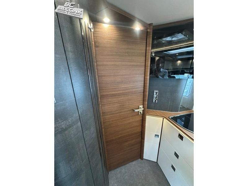 Carthago Chic C-Line T 4.9 LE MERCEDES photo: 12