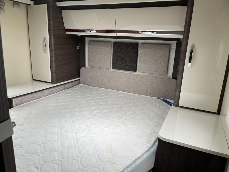 McLouis Carat 480 G -Queensbed-Levelsysteem Foto: 16