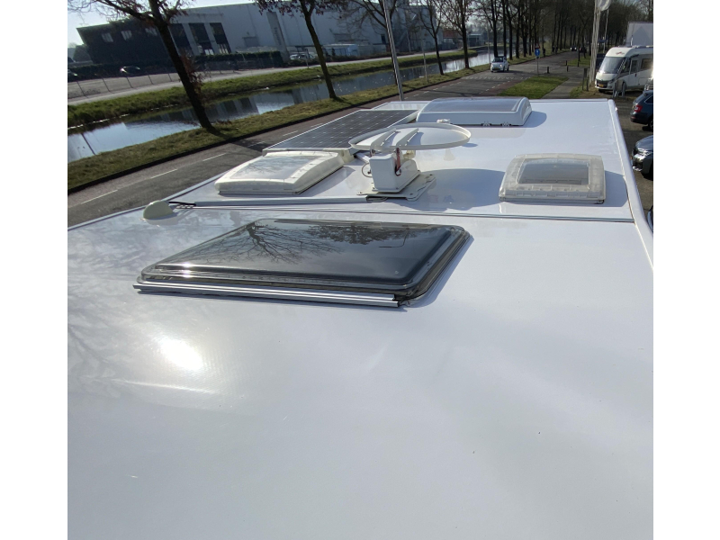 Adria Matrix Plus 670 DL ENKELE BEDDEN+HEFBED  foto: 11