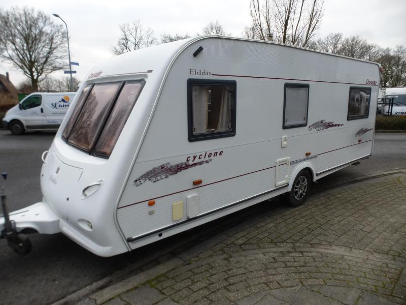 Elddis Crusader 530 mover en voortent  foto: 4