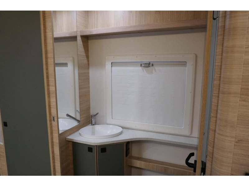 Caravelair Exclusive Line 475 Combi 6E verwarming  foto: 12