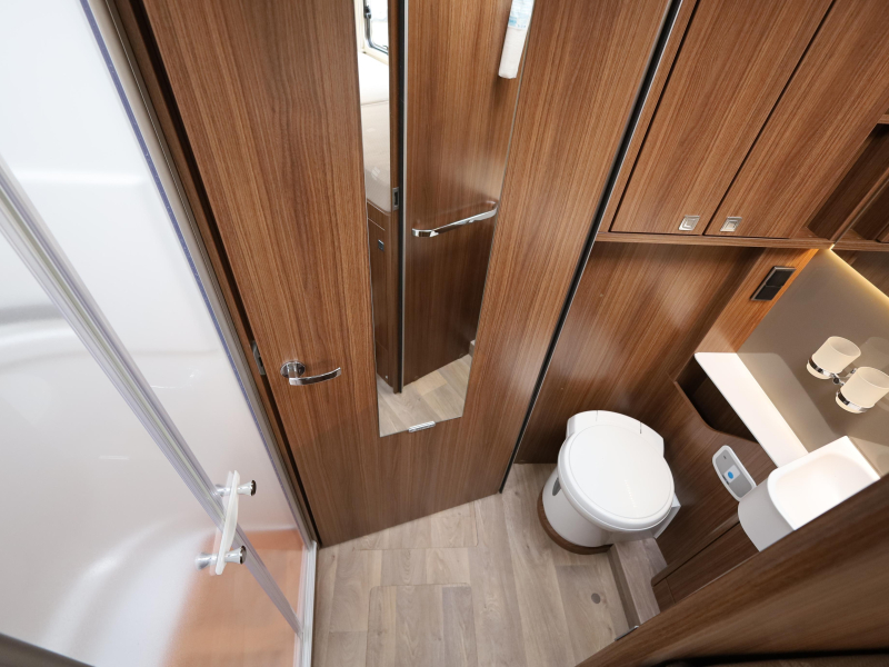 Hymer B-MC T 680 FULL OPTIONS photo: 9