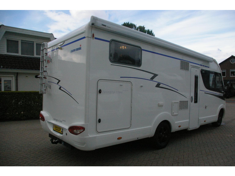 Eura Mobil Integra Line 720 EB Enkele bedden, XXL Garage  foto: 2