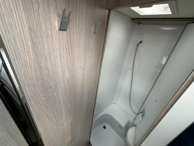 Bürstner Nexxo Van T 690 G LENGTE BEDDEN + 3.650 KG.  foto: 12