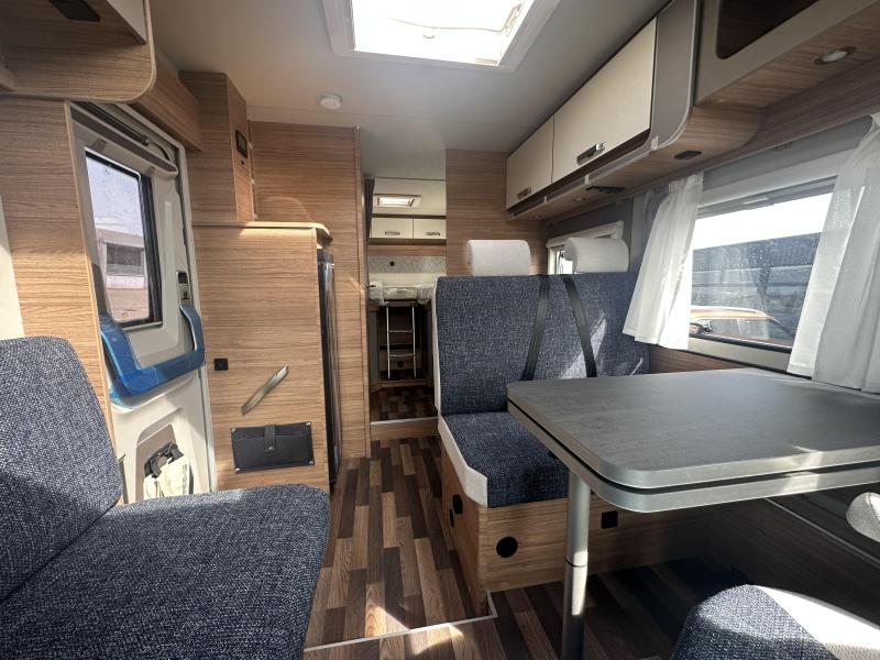 Weinsberg CaraSuite 700 ME Ensuite bad zonder hefbed  foto: 7